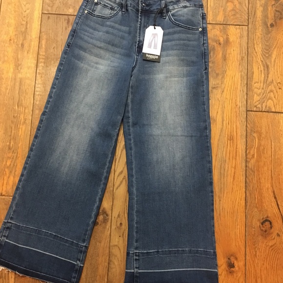 Kensie Denim - Kensie Women's Wide Leg Crop Jeans Abbey Frayed